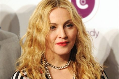 Известный британский журналист запретил Мадонне появляться на его программах.