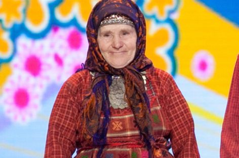 Бурановскую бабушку пригласили на роль ведущей детской программы «В гостях у сказки»