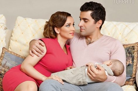 Анфиса Чехова впервые показала сына