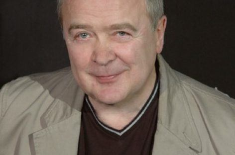 Руководство театра «Луны» утверждает, что у Сергея Проханова не было серьезных операций