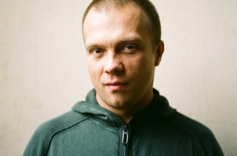 DJ Groove пронес нож в своей сумке на борт самолета