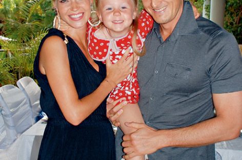 Муж Глюкозы сделал ей шикарный подарок в Испании