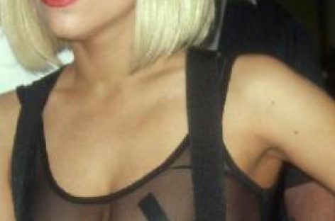 Леди Гага теперь не носит яркие костюмы