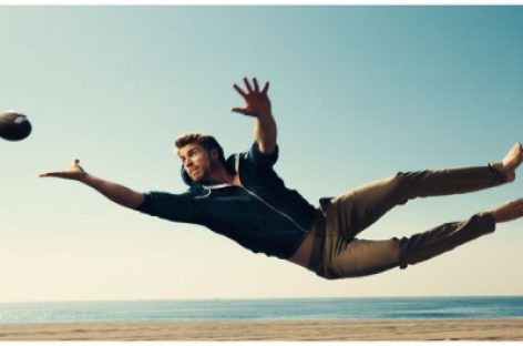 Опасная фотосессия актёра Лайама Хемсворта