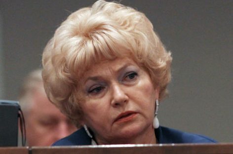 Мать Ксении Собчак рассказала журналистам о своем уходе из Совета Федерации