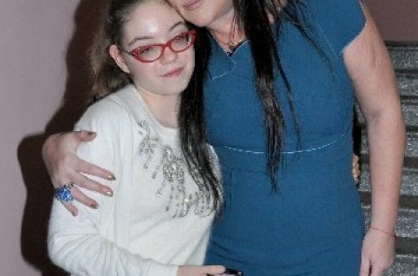 Лолита решила удивить свою дочку в день рождения