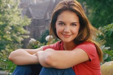 Кэти Холмс расстроена из-за обрушившегося на США урагана «Сэнди»