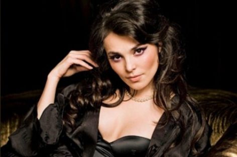 Сати Казанова готовится к шоу