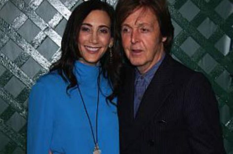 Пол Маккартни и его жена могли погибнуть в авиакатастрофе