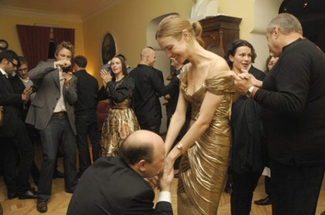 Наталья Водянова снова организовала благотворительный аукцион