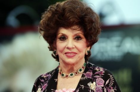 85-летняя Джинна Лоллобриджида планирует засудить жениха, за то, что он женился на ней без согласия