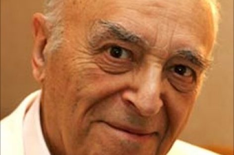 Владимир Этуш попал в больницу