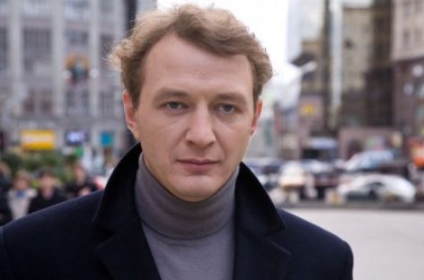 Марат Башаров вживается в женскую роль