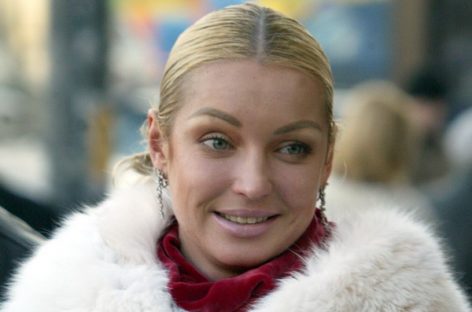 Анастасия Волочкова считает, что некрасиво поет