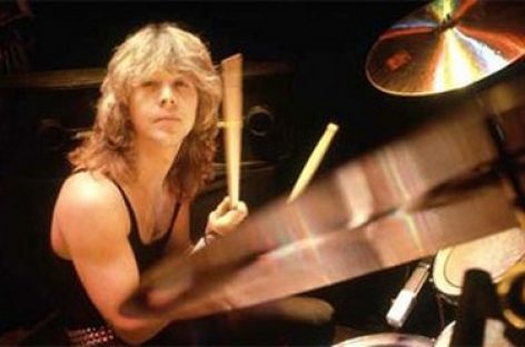 Скончался экс-барабанщик Iron Maiden Клайв Барр