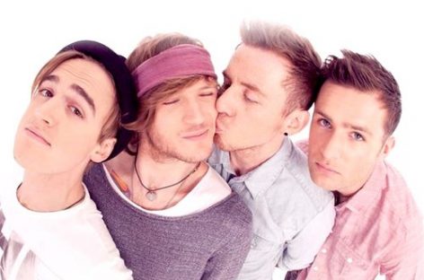 McFly в новом клипе высмеяли Майли Сайрус