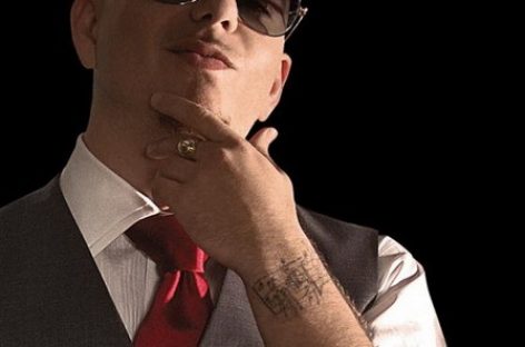 Pitbull снова возглавил британский чарт