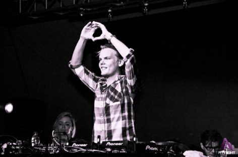 Avicii снова лидирует на радиостанциях в СНГ