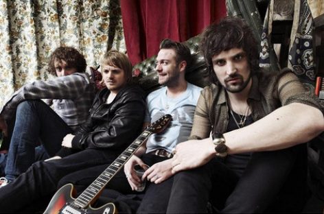 Kasabian исполнили новый трек «Bumblebee»