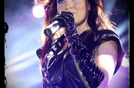 Бывшая вокалистка Nightwish в июле выпустит «Left In The Dark»