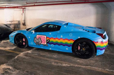 Диджей Deadmau5 продаёт свой “Ferrari”