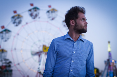 Passenger выпустил клип “Scare Away The Dark”