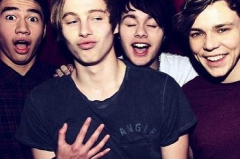 5 Seconds Of Summer стали лидерами в мировом альбомном чарте