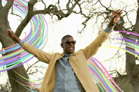 Певец Labrinth выпустил клип “Let It Be”