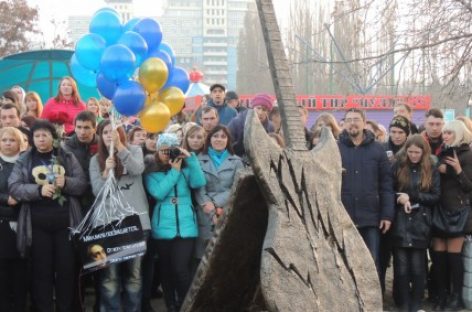 Памятник Михаилу Горшеневу открыли в Воронеже