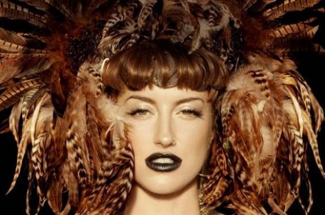 Neon Hitch выпускает дебютник “Eleutheromaniac”