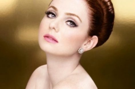 Лена Катина представила трек «Я – это я»