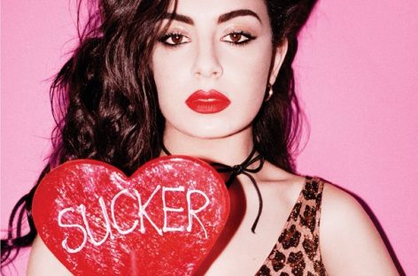 Charli XCX рассказала о вдохновивших ее на альбом «Sucker»