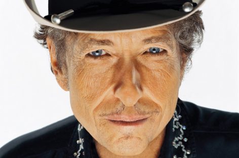 Боб Дилан ворвался на вершину чарта альбомов Великобритании