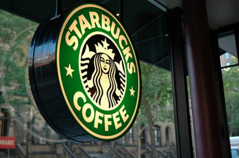 «Starbucks» отказывается от продажи CD