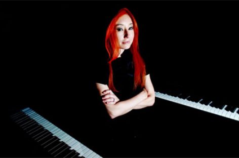 Тори Эймос переиздаёт два первых альбома