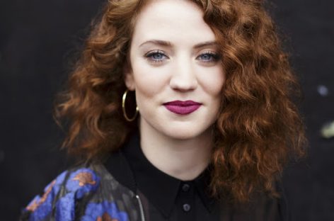 Джесс Глинн на вершине чарта синглов Великобритании