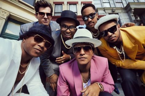 “Uptown Funk” Марка Ронсона и Бруно Марса 14-ю неделю лидирует в чарте “Billboard Hot 100”