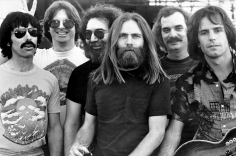 На аукцион выставлены рукописи текстов Grateful Dead, постеры и мебель