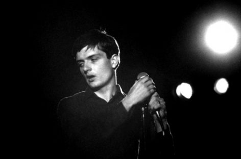 Сегодня исполняется 35 лет со дня смерти Иэна Кёртиса