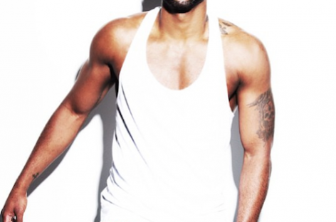 Джейсон Деруло остается на вершине чарта Великобритании