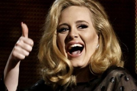 Адель остается на вершине чарта “Billboard 200”