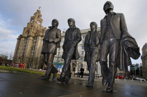 Еще один памятник The Beatles открылся на родине группы