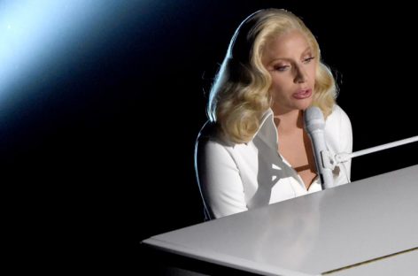 Леди Гага посвятила трек «Perfect Illusion» всем влюбленным