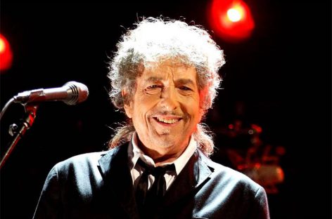 Боб Дилан не будет забирать Нобелевскую премию?