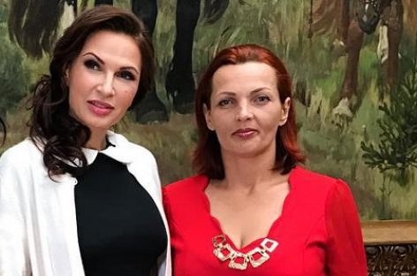 Сестра Эвелины Бледанс серьезна больна