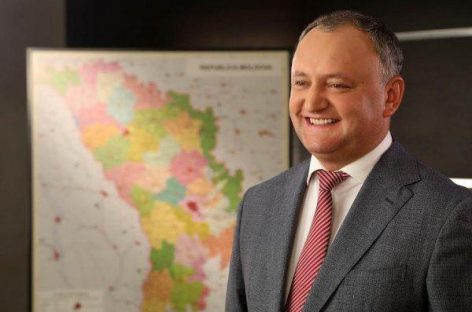 В Молдавии либералы вновь собирают подписи за импичмент президента Игоря Додона