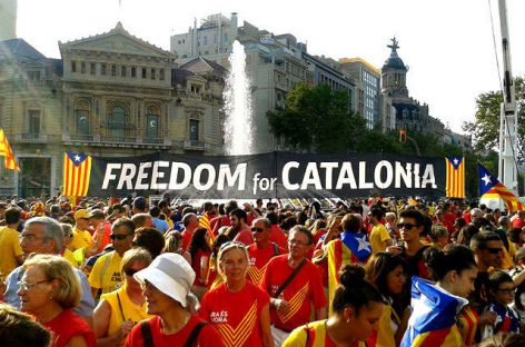 В Каталонии подписан документ о независимости региона