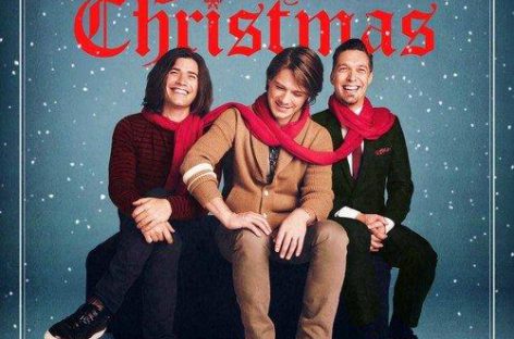 Группа Hanson представила рождественский альбом «Finally It’s Christmas»