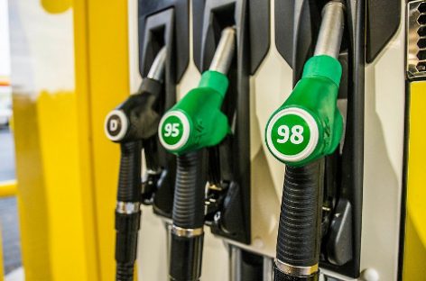 В КПРФ предложили государству регулировать цены на бензин