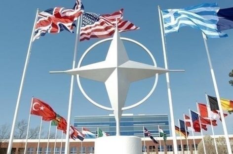 Депутат бундестага предложить распустить НАТО